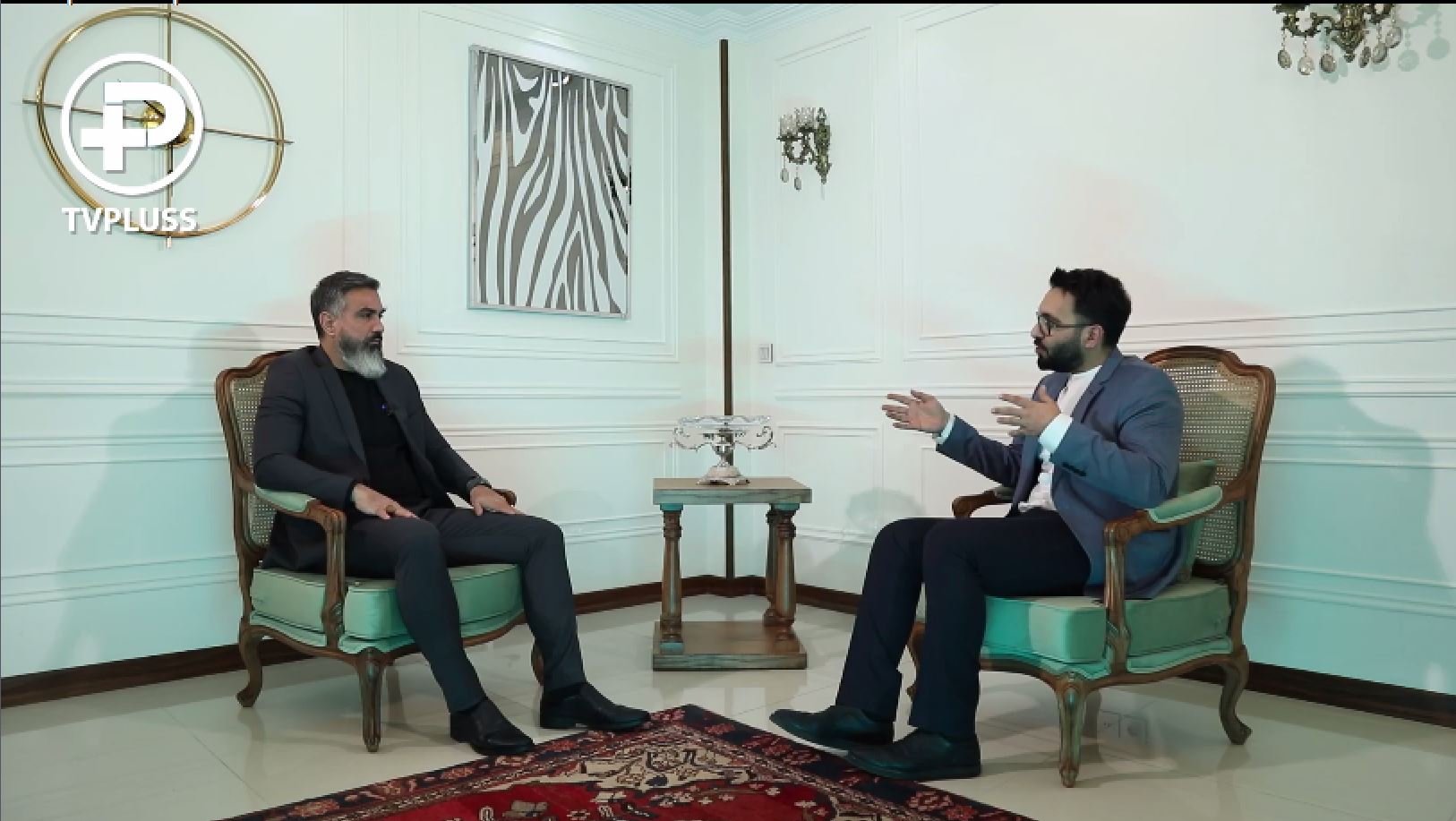 گفتگوی متفاوت وحید یزدان پرستی در قاب تی وی پلاس